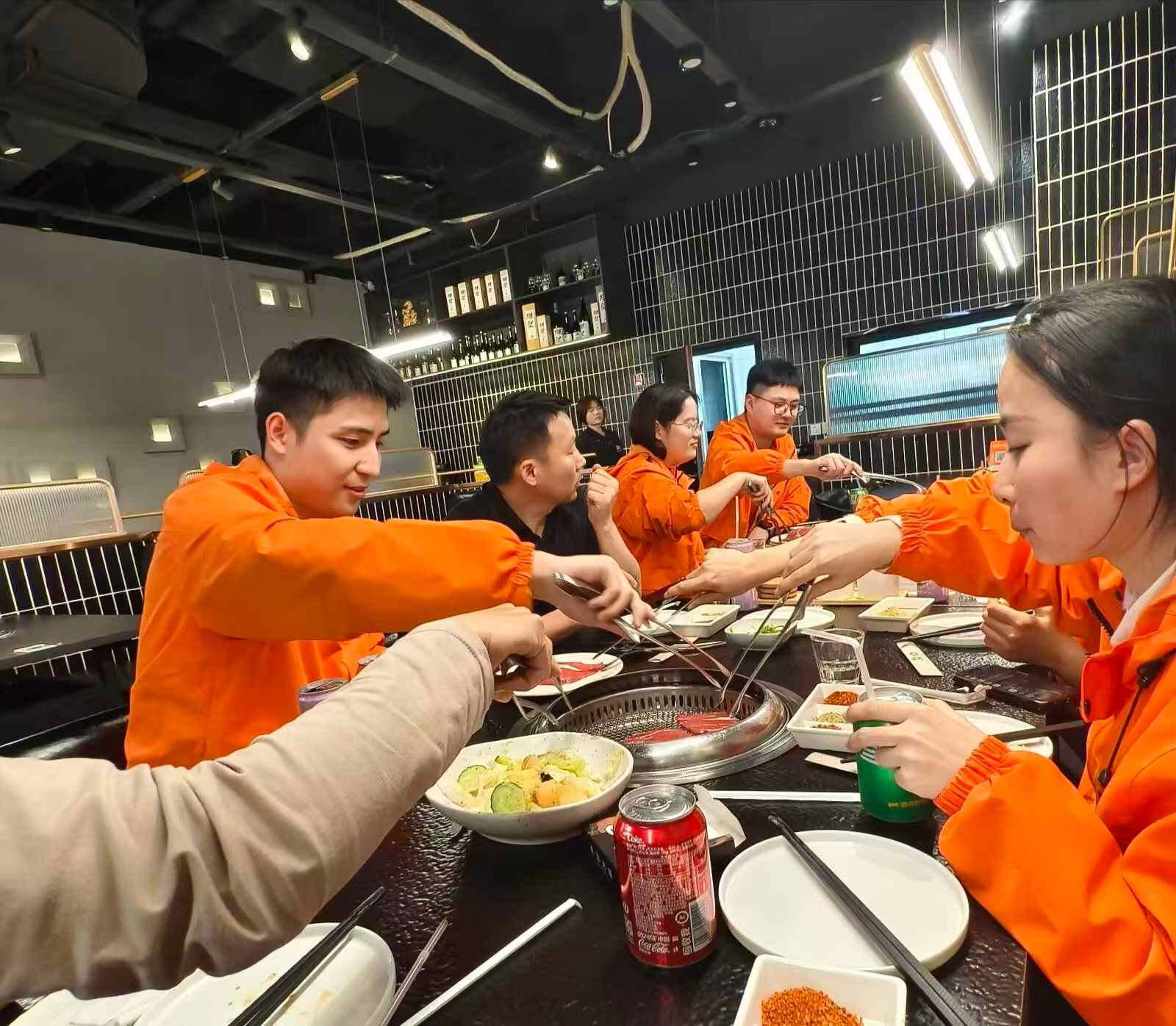 Como a atividade de formação de equipe ajuda Zhejiang SEAVER a otimizar a pesquisa, o desenvolvimento e a produção de máquinas de café domésticas?